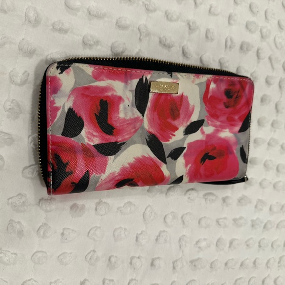 Kate Spade wallet - Picture 2 of 3